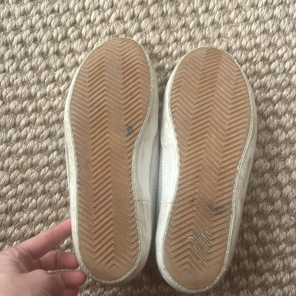 Golden Goose SUPERSTAR
Size 38 - Picture 3 of 5